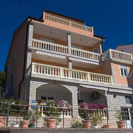 Family Friendly Apartments With A Swimming Pool Dramalj, Crikvenica - 5594 Eksteriør billede