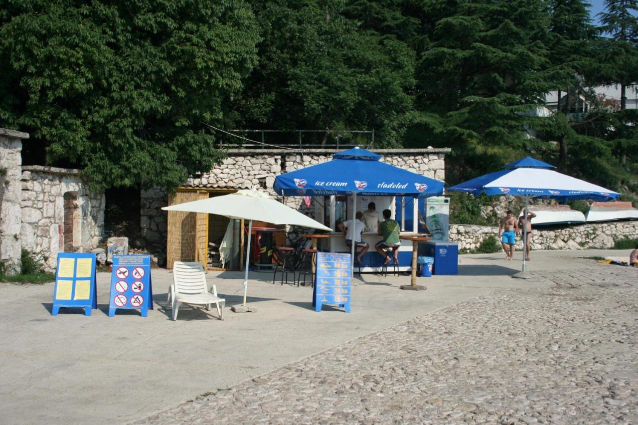 Family Friendly Apartments With A Swimming Pool Dramalj, Crikvenica - 5594 Eksteriør billede