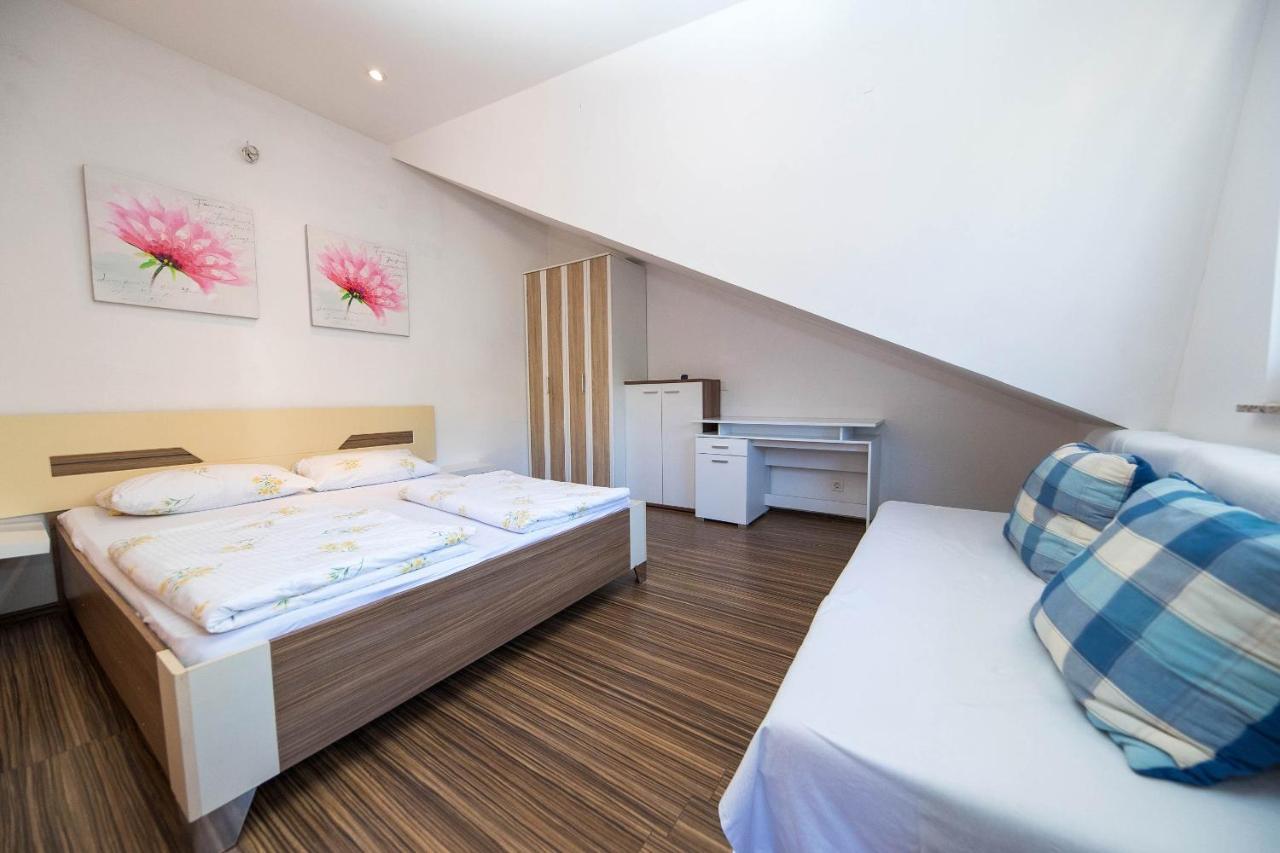 Family Friendly Apartments With A Swimming Pool Dramalj, Crikvenica - 5594 Eksteriør billede